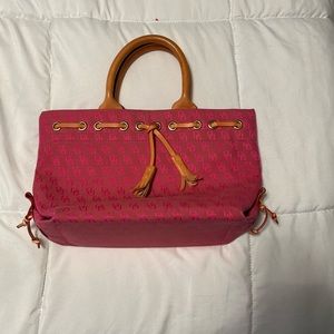 Pink Dooney and Bourke hand bag.
